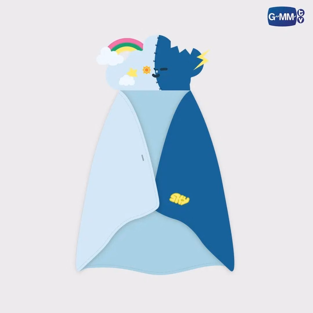 Sky - Smyle Hoodie Blanket